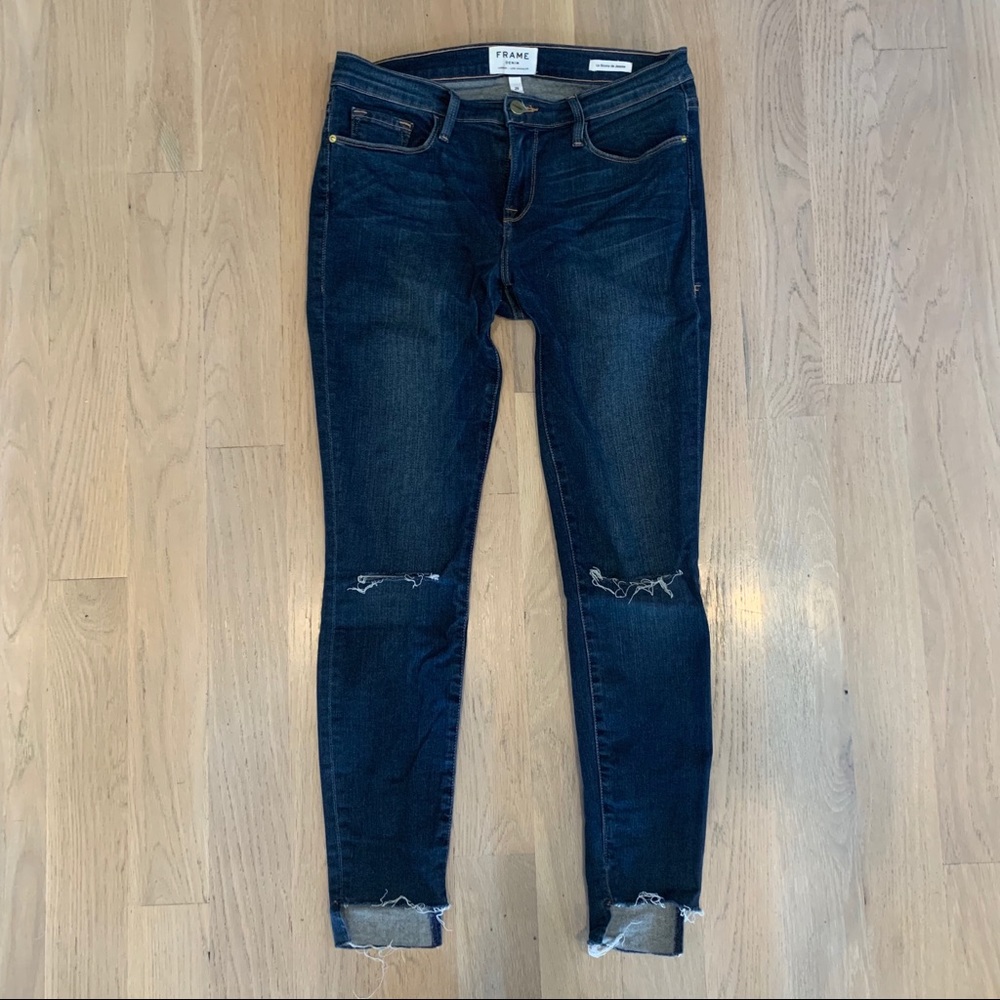 Frame Le Skinny de Jeanne with staggered hem